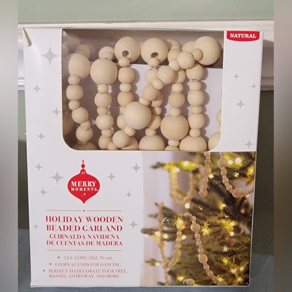 Merry Moments Natural Wooden Beaded Garland